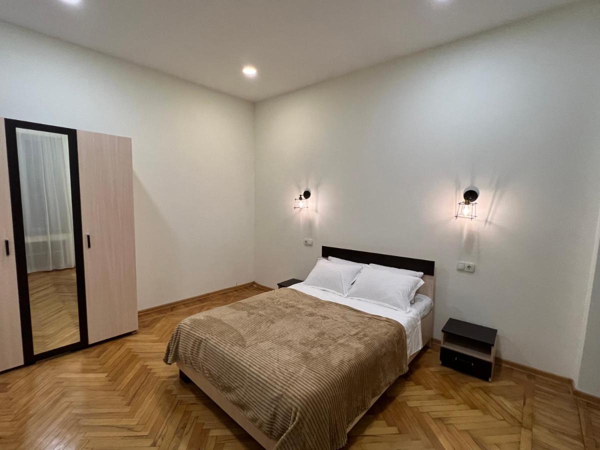 Cosy Apartment In Tbilisi Centre Экстерьер фото